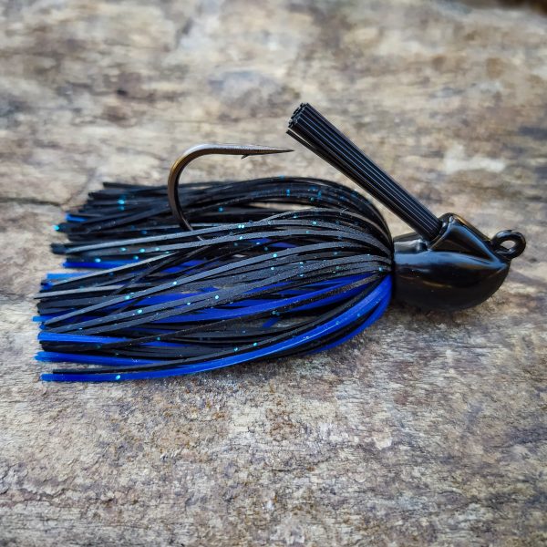 B8 Destructor Cover Jig 1/2oz Color :  Black Blue